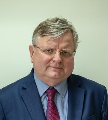 Dr Neil Charmichael